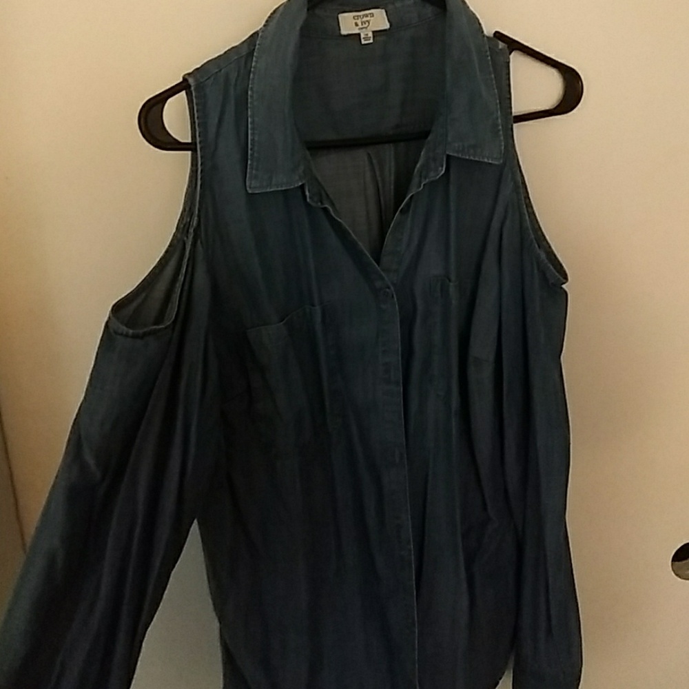 Cold shoulder button down